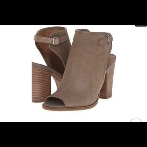 Lucky Brand Lisza Leather peep toe booties